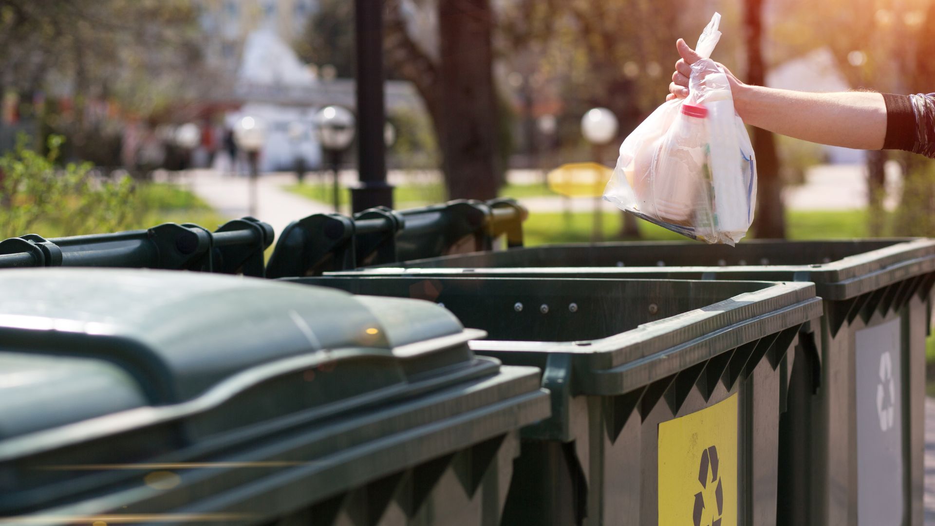 Rifiuti urbani e raccolta differenziata: qual è l'andamento in